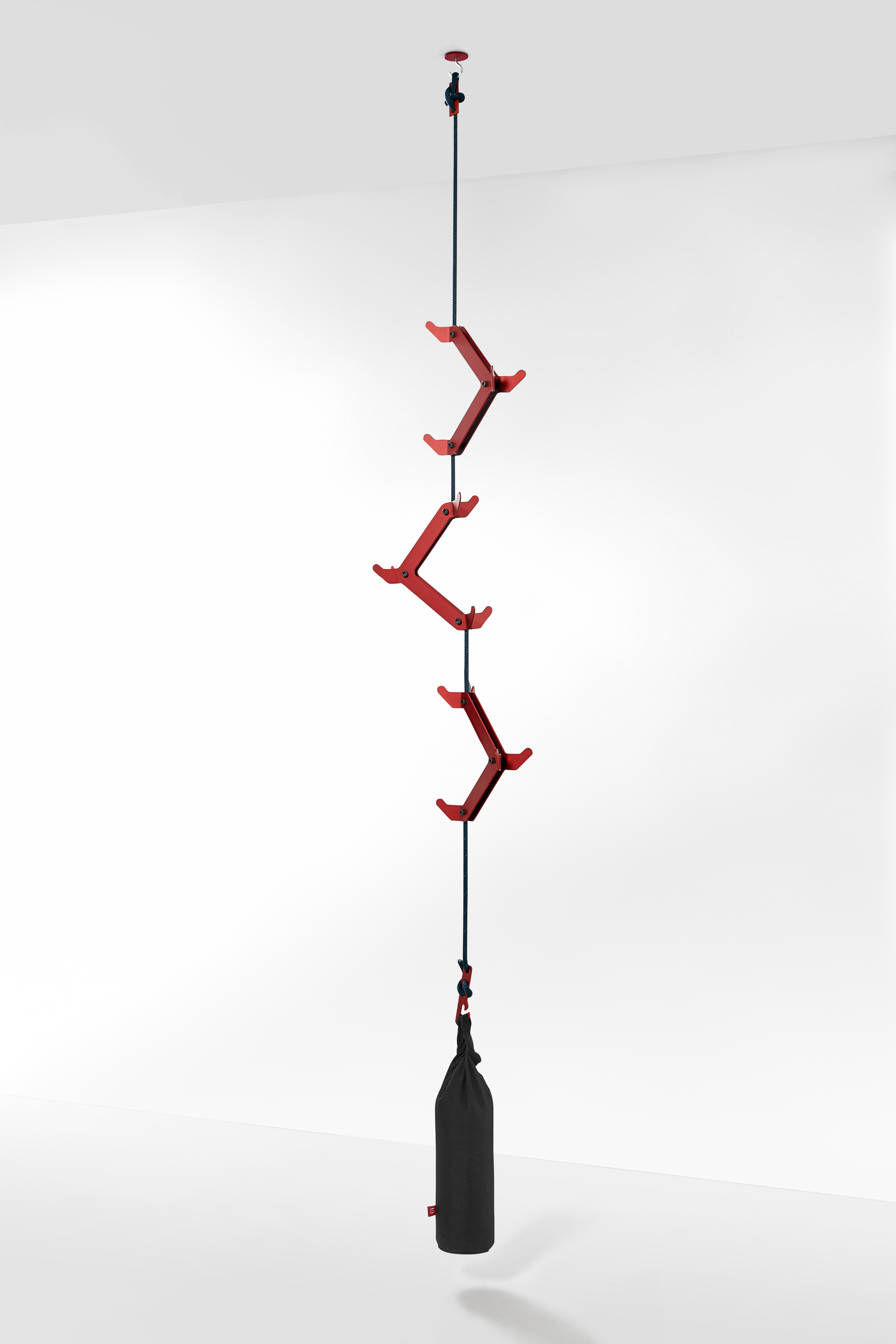 coat hanger，Suspension frame，climb，inspiration，furniture design ，